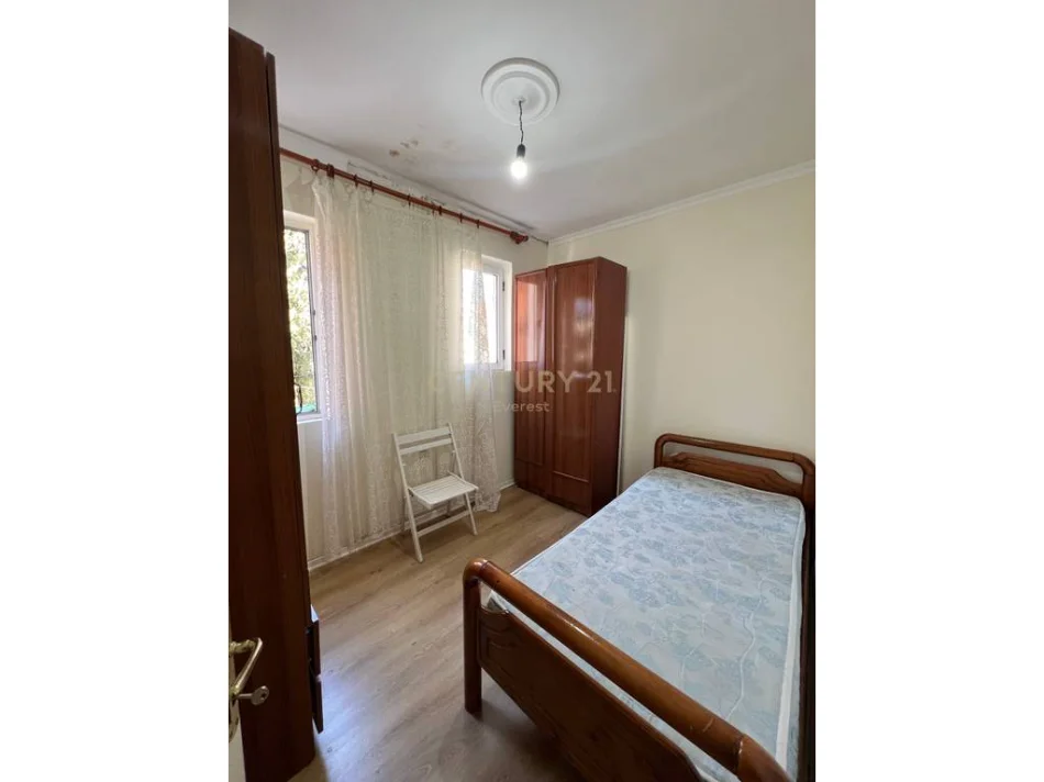 Tirane, jap me qera apartament 2+1 Kati 2, 65 m² 500 € (Pediatria)