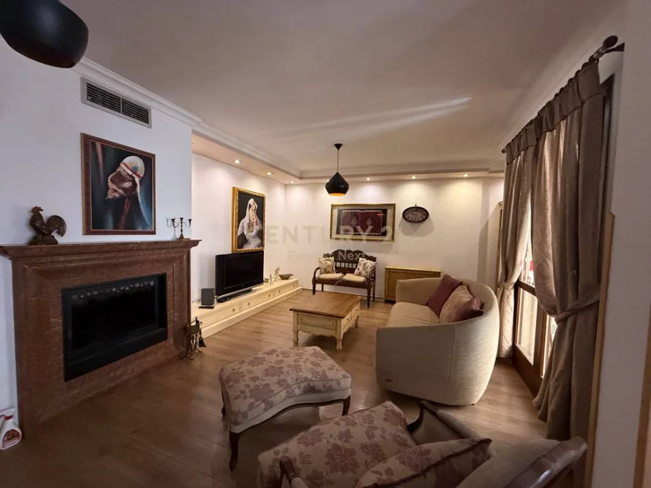 Tirane, jepet me qera apartament 2+1 Kati 3, 134 m² 750 € 