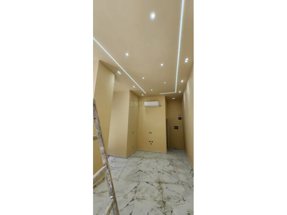 Tirane, jepet me qera ambjent biznesi Kati 0, 33 m² 1.150 € 