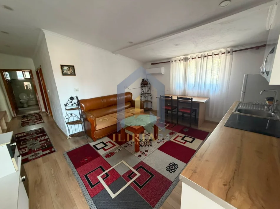Tirane, jepet me qera apartament 2+1 Kati 2, 75 m² 450 € (Rruga Gjergj Legisi)
