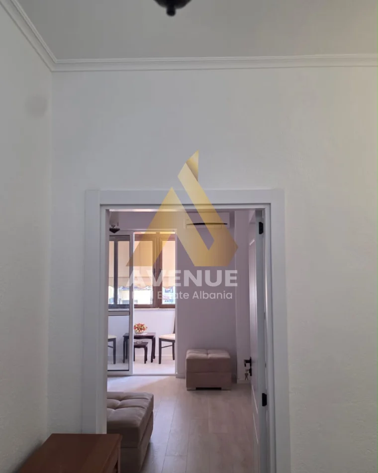 Tirane, jepet me qera apartament 2+1+Aneks+Ballkon Kati 4, 90 m² 700 € (Rruga Vace Zela)