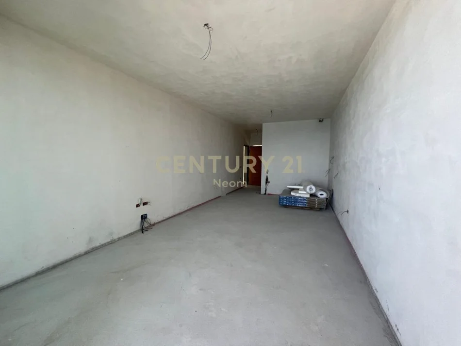 Vlore, shitet apartament 1+1+Ballkon Kati 3, 73 m² 197.910 € (vlore)