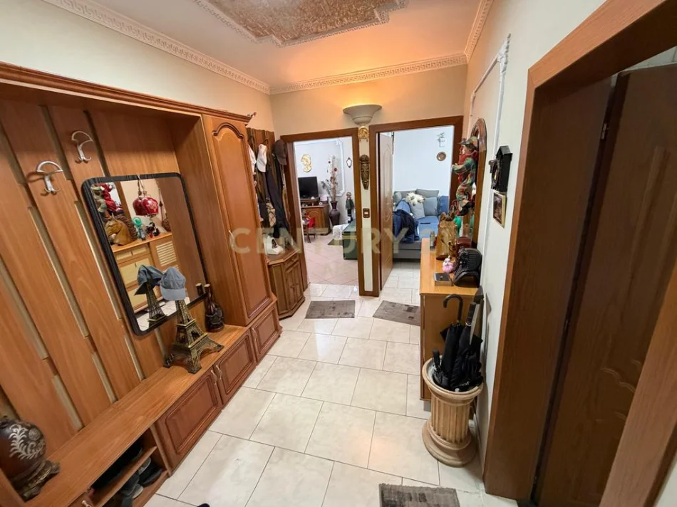 Tirane, shitet apartament 2+1 Kati 5, 72 m² 160.000 € (Shkolla e Baletit)