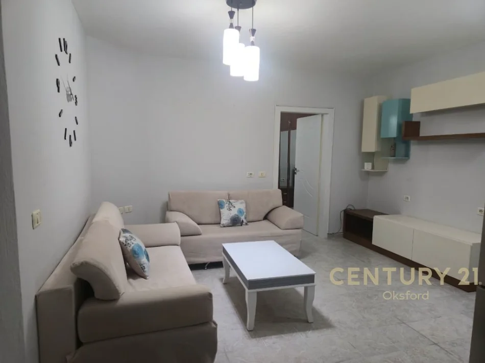 Tirane, jepet me qera apartament 1+1 Kati 3, 65 m² 500 € (Ish Fusha e Aviacionit)