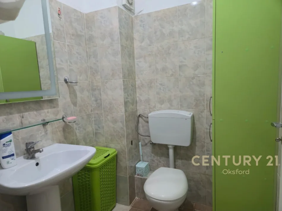 Tirane, jepet me qera apartament 1+1 Kati 3, 65 m² 500 € (Ish Fusha e Aviacionit)