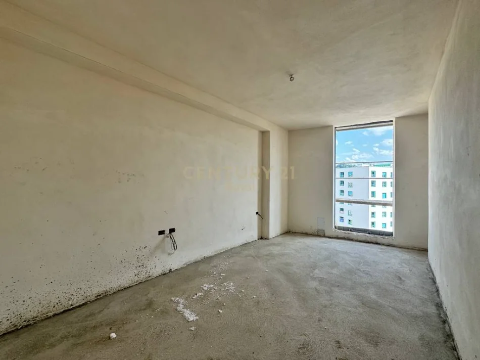 Tirane, shitet apartament 2+1+Ballkon , 110 m² 190.000 € 