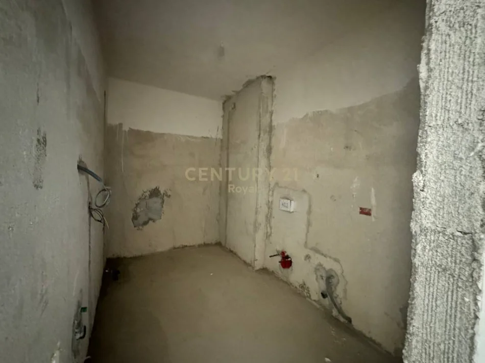Tirane, shitet apartament 2+1+Ballkon , 110 m² 190.000 € 