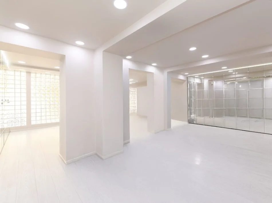 Tirane, jepet me qera ambjent biznesi Kati 1, 120 m² 2.000 € (Shallvaret)