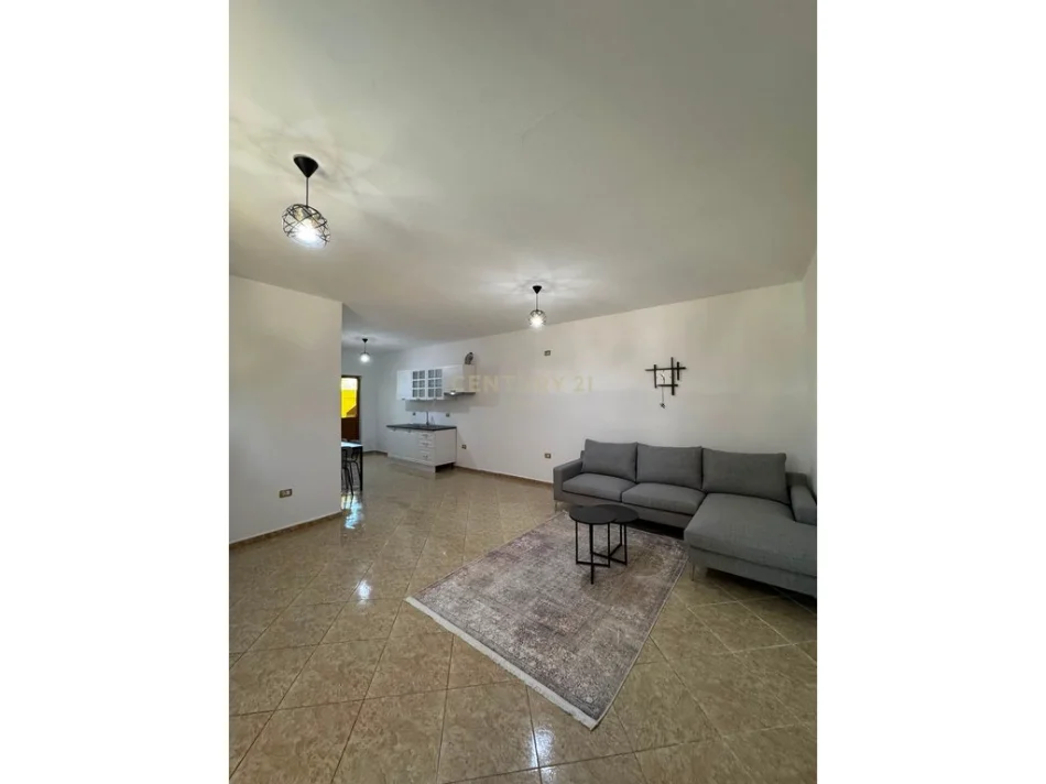 Tirane, jepet me qera apartament 1+1 Kati 2, 80 m² 400 € 