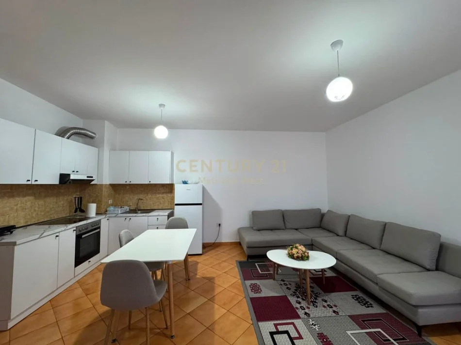 Tirane, jepet me qera apartament 1+1 Kati 5, 70 m² 580 € 
