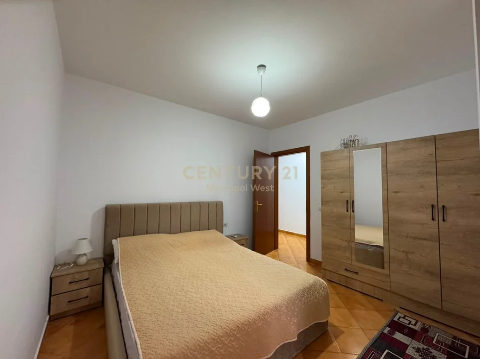 Tirane, jepet me qera apartament 1+1 Kati 5, 70 m² 580 € 
