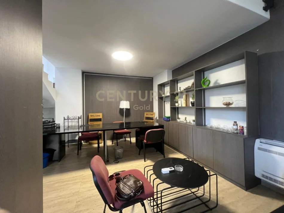Tirane, jepet me qera zyre Kati 1, 90 m² 1.150 € 