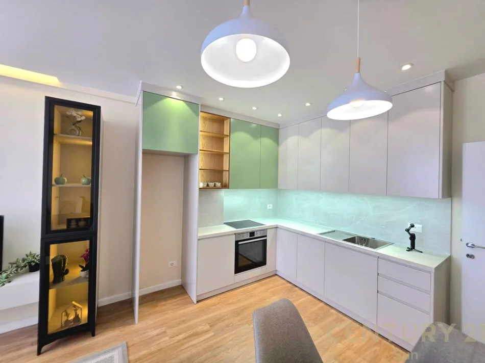 Tirane, shitet apartament 1+1 Kati 5, 68 m² 185.000 € (Komuna e Parisit)