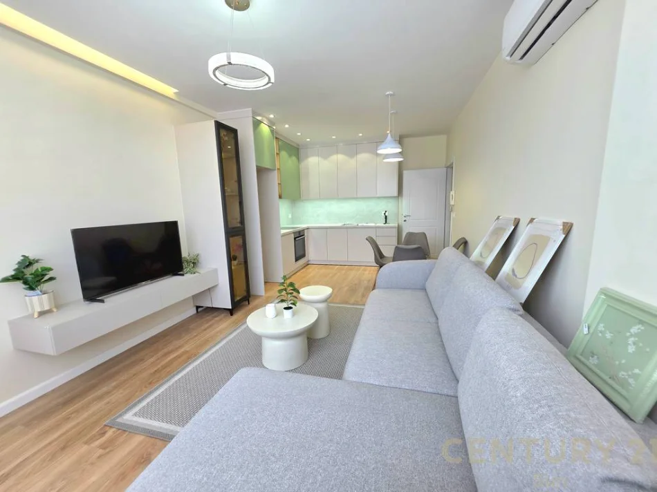 Tirane, shitet apartament 1+1 Kati 5, 68 m² 185.000 € (Komuna e Parisit)