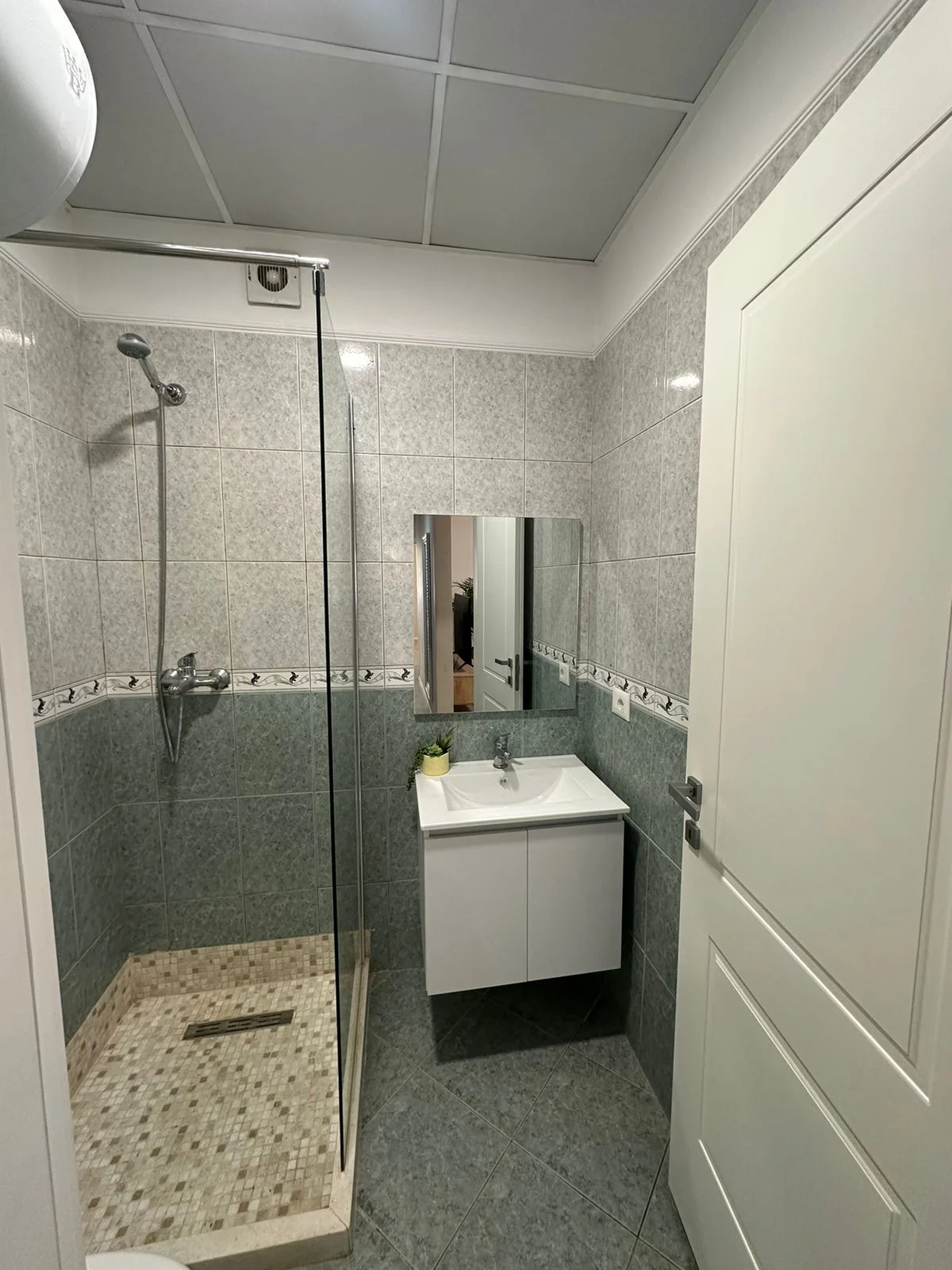 SHITET APARTAMENT 2+1 TE CONDOR CENTER