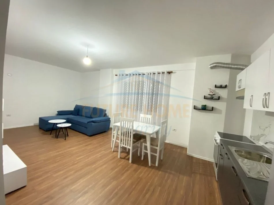 Tirane, jepet me qera apartament 1+1 Kati 1, 85 m² 400 € (SAUK)