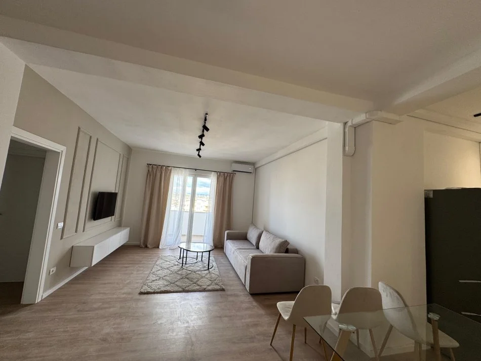 Durres, shitet apartament 1+1 Kati 9, 75 m² 110.000 € (pavarsia)