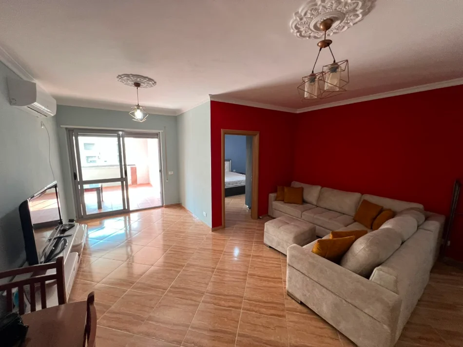 Durres, jepet me qera apartament 1+1+Ballkon , 65 m² 330 € (Florida Pavaresia Plazh)