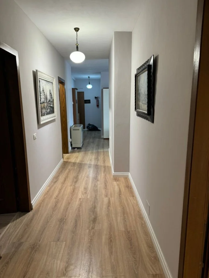 Tirane, jepet me qera apartament 2+1+Aneks+Ballkon , (Liqeni I Thate)