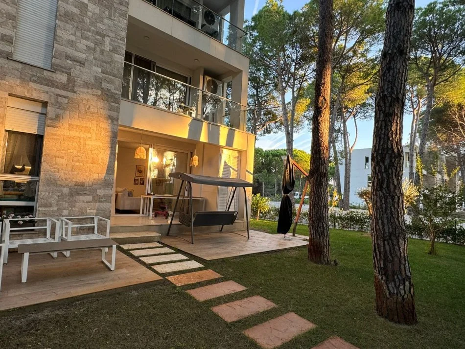 Gjiri Lalezit | Hamallaj, shitet apartament 2+1+Ballkon Kati 0, 100 m² 340.000 € (San Pietro.Gjiri I Lalzit)