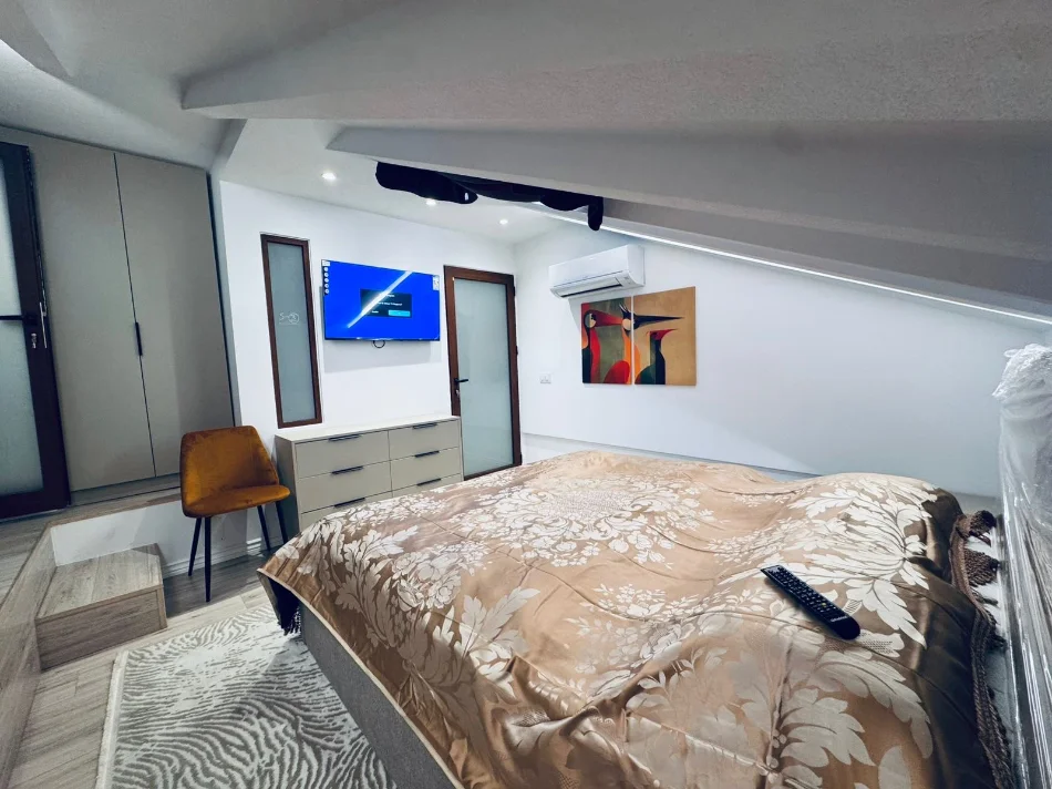 Tirane, jepet me qera apartament Dublex Kati 3, 60 m² 650 € (Rruga e Dibres prane Qsut)
