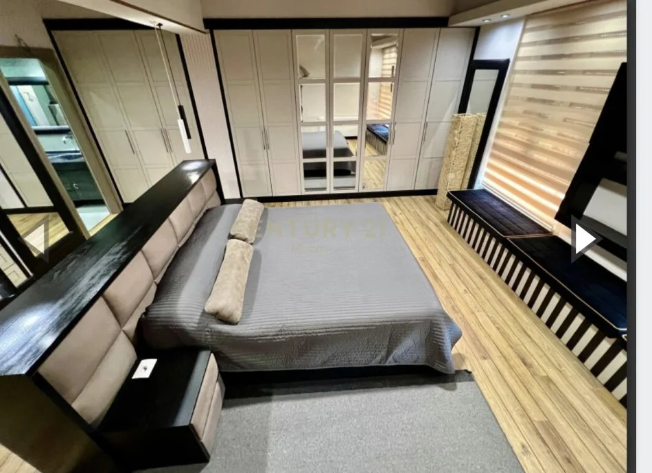 Tirane, jepet me qera apartament 2+1+Aneks+Ballkon Kati 4, 190 m² 1.990 € (Myslym shyri qender tajvan)