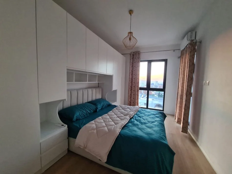 Tirane, jepet me qera apartament 1+1 Kati 10, 78 m² 600 € (Rruga E Dibres)