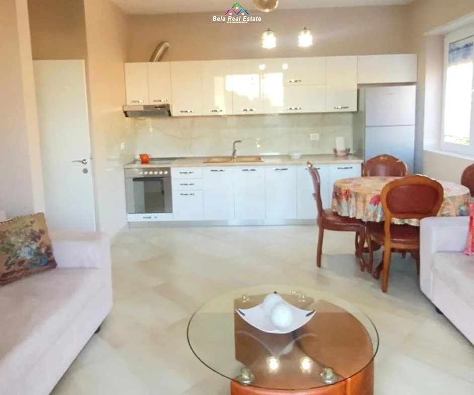 Tirane, jepet me qera apartament 2+1 Kati 2, 95 m² 600 € (rruga e dibres)