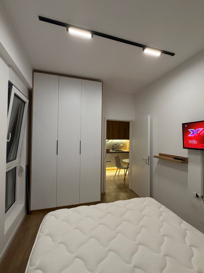 Tirane, jepet me qera apartament 1+1 Kati 3, 400 € (Rruga Dalip Topi)