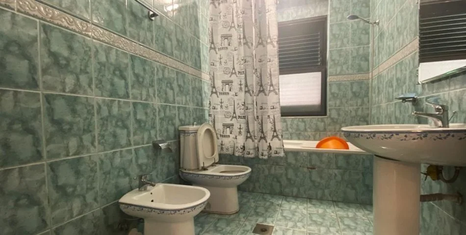 Tirane, shitet Vile 3 Katshe, 468 m² 465.000 € (Rruga Fuat Toptani, prane vilave gjermane)