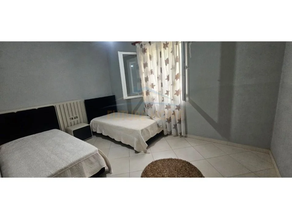 Vlore, shitet shtepi 3+1+ Oficine, Kati 0, 300 m² 140.000 € (Fabrika e Tullave)  RV44054