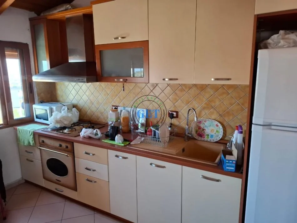 Durres, jepet me qera Kati 3, Shtepi private ,105 m² 350 € (Spitali, Durres)