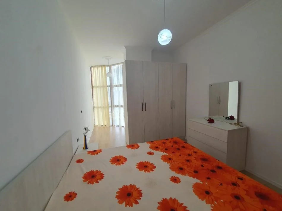 Tirane, jepet me qera apartament 2+1+Ballkon Kati 5, 90 m² 430 € (besim alla)