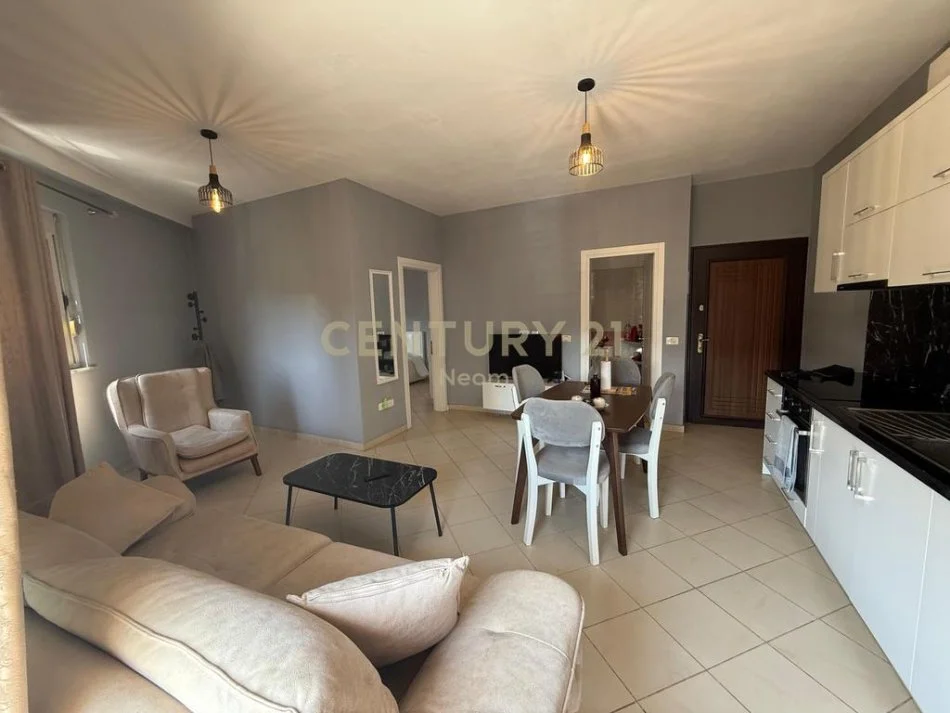 Tirane, jepet me qera apartament 1+1 Kati 6, 65 m² 500 € (elonora)