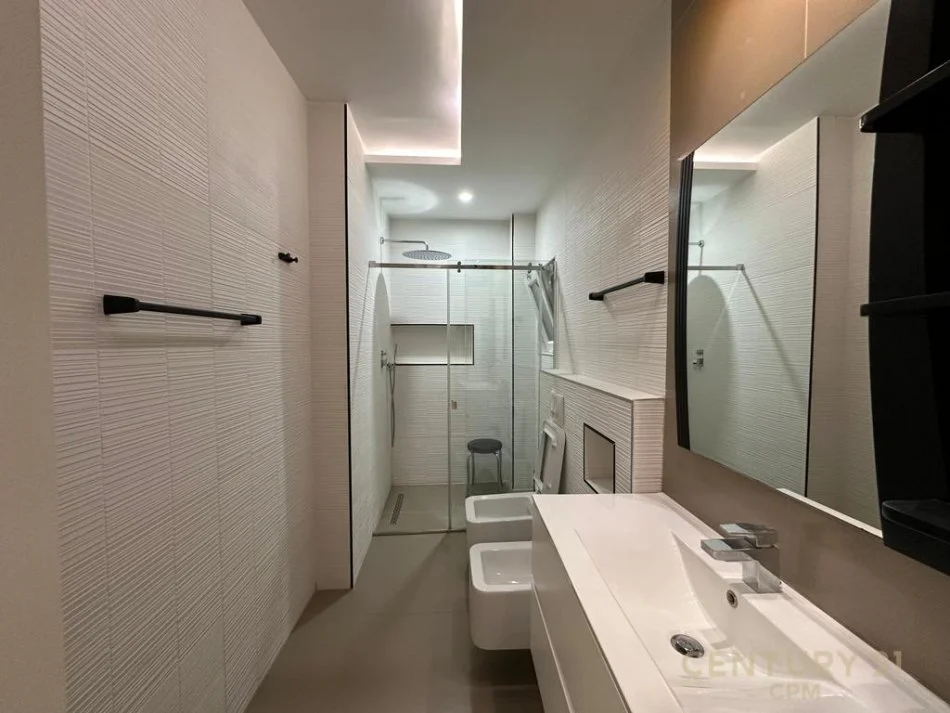 Tirane, shitet apartament 3+1 Kati 6, 155 m² 415.000 € (Shallvaret)