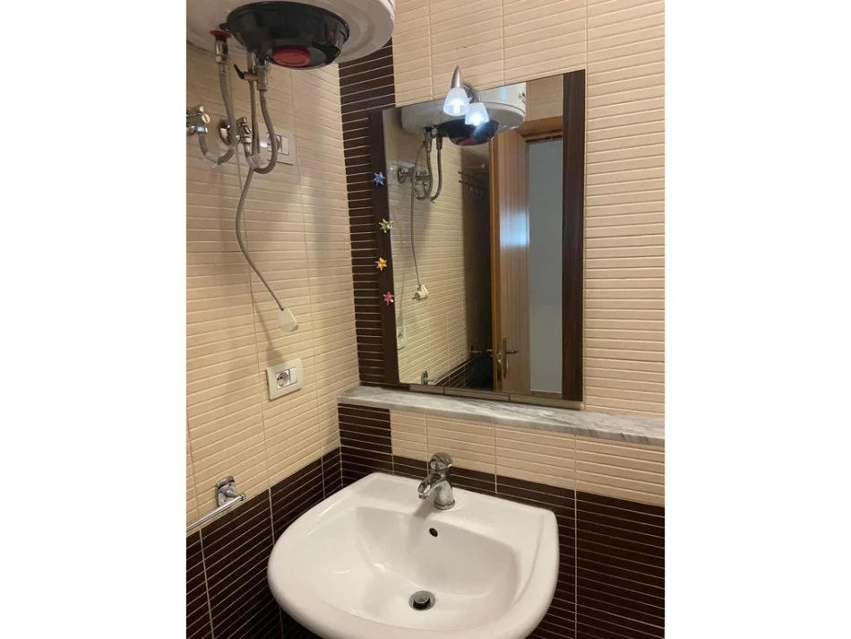 Tirane, shes apartament 1+1 Kati 3, 65 m² 150.000 € (Rr. e Elbasanit)