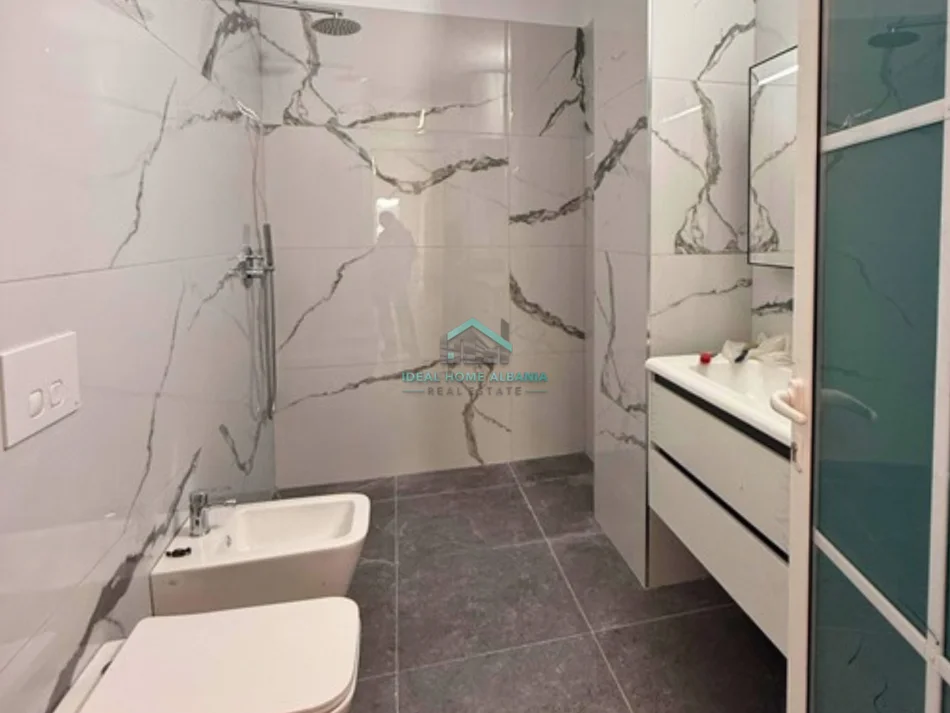 Vlore, shitet apartament 1+1+Ballkon Kati 9, 78 m² 120.000 € (VLORE)