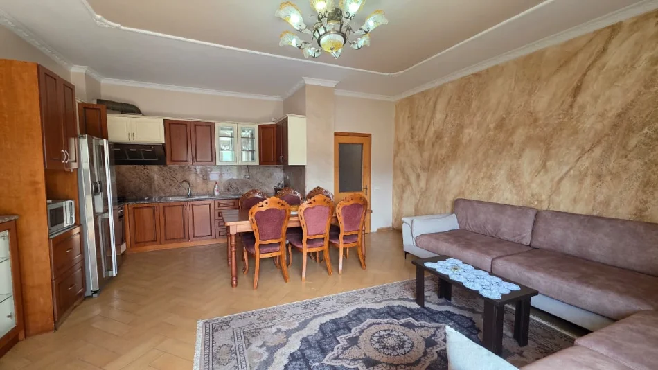 Vlore, shitet apartament 3+1+Ballkon Kati 6, 135 m² 249.000 € (Bulevardi Ismail Qemali,pran Conad, Vlore)