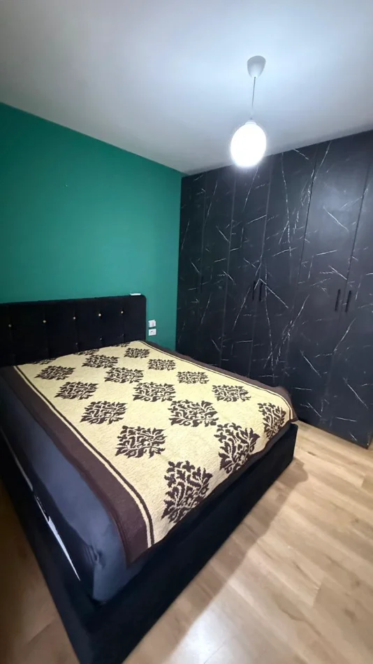 Tirane, jepet me qera apartament 3+1 Kati 3, 92 m² 550 € (Kopshti Botanik)