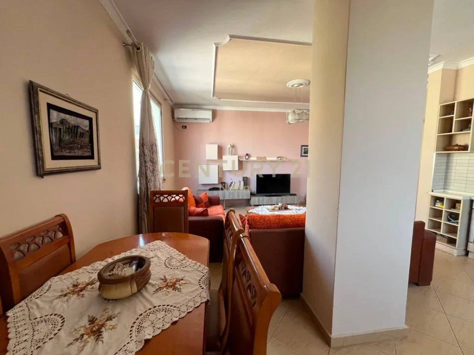 Tirane, jepet me qera apartament 2+1 Kati 5, 102 m² 160.000 € (astir)
