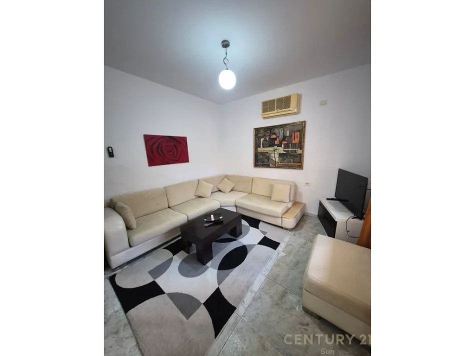 Tirane, jepet me qera apartament 1+1 Kati 1, 64 m² 400 €