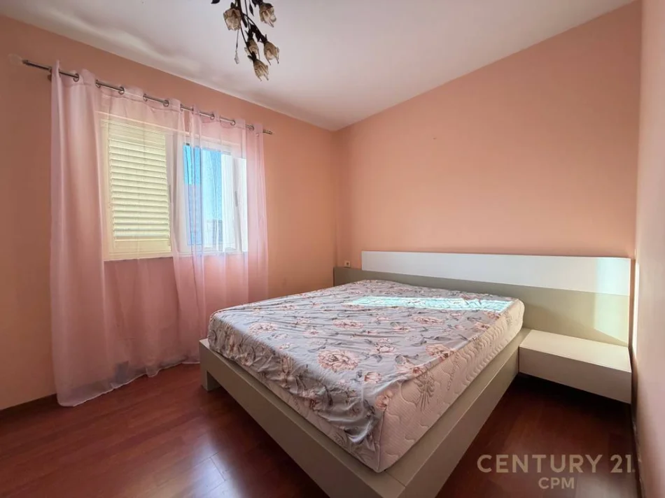 Tirane, jepet me qera apartament 2+1 Kati 5, 85 m² 685.031.764 € 