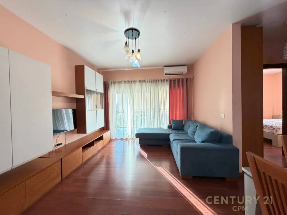 Tirane, jepet me qera apartament 2+1 Kati 5, 85 m² 685.031.764 € 