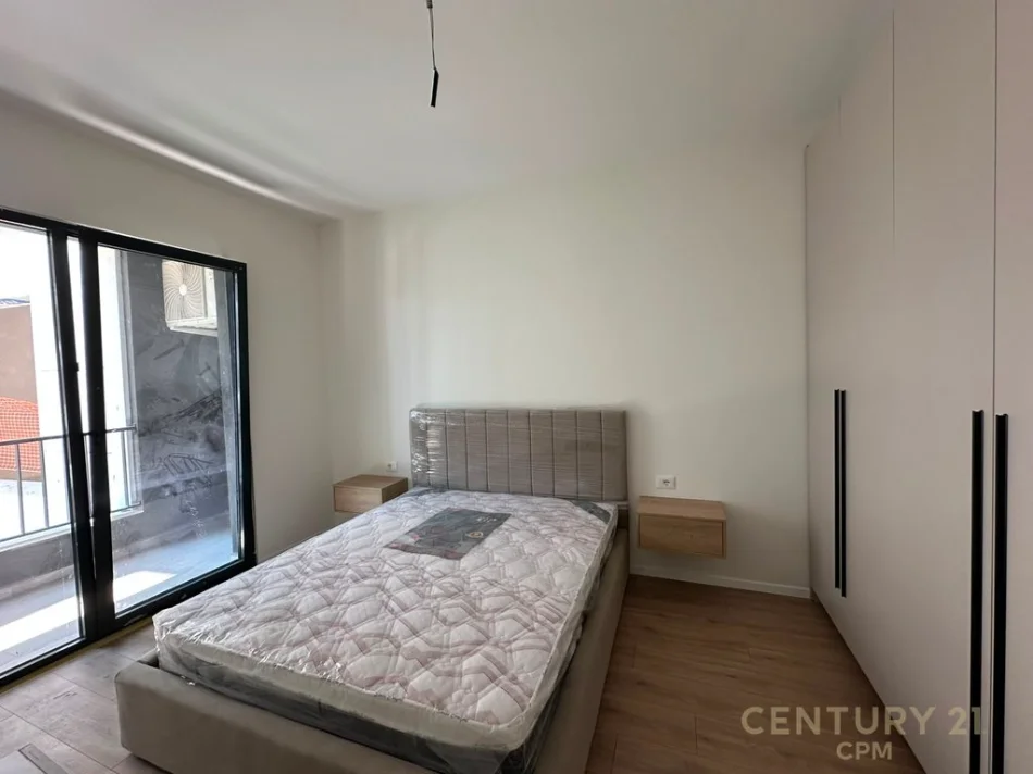 Tirane, jepet me qera apartament 1+1 Kati 3, 72 m² 650 € (Jordan Misja)