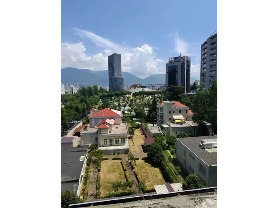 Tirane, jepet me qera apartament 2+1 Kati 4, 90 m² 700 € (bllok)
