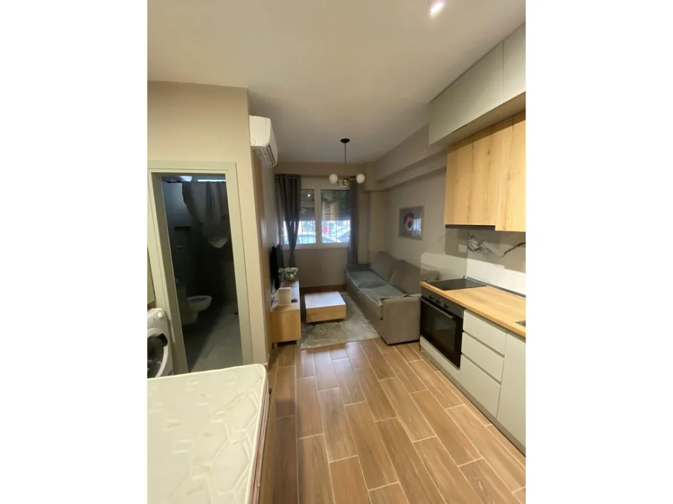 Tirane, jepet me qera garsonier Studio Kati 1, 25 m² 450 €