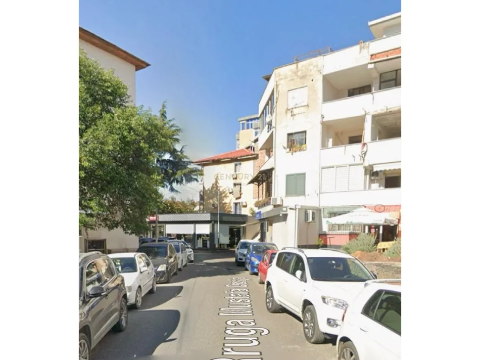 Tirane, shitet dyqan Kati 0, 41 m² 140.000 € 