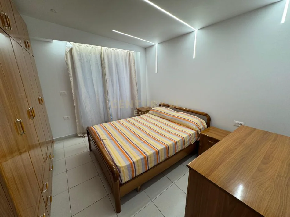 Tirane, jepet me qera apartament 1+1 Kati 9, 75 m² 500 € (RRUGA FERIT XHAJKO)