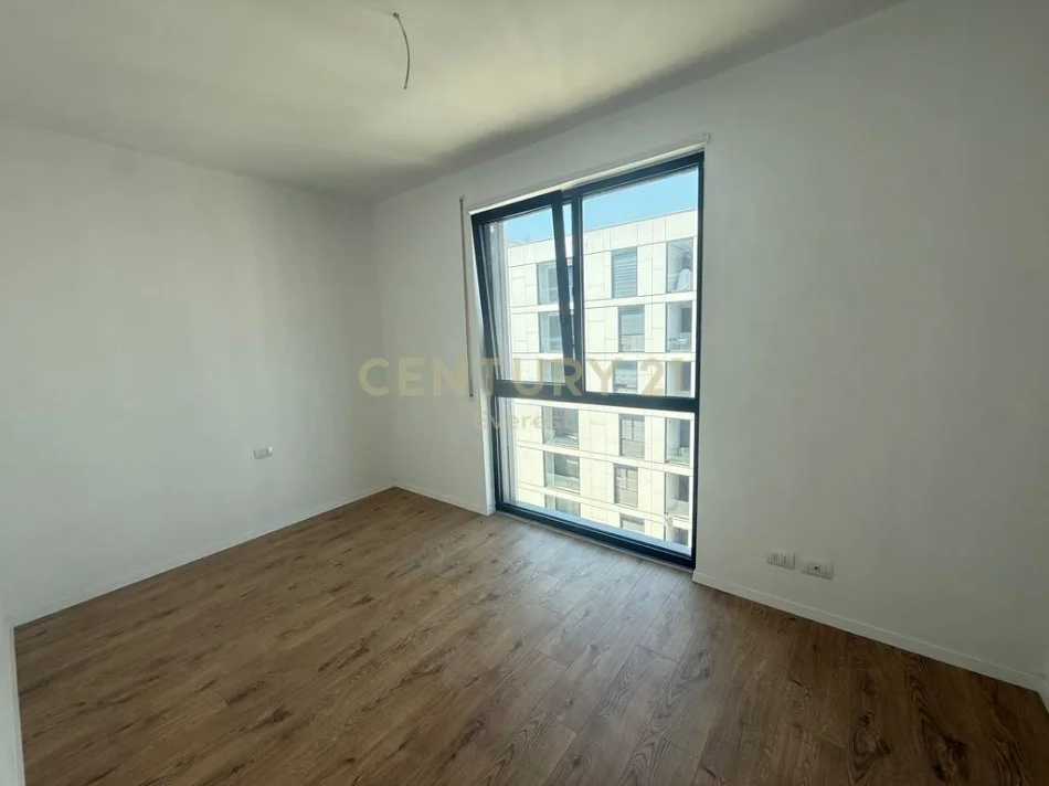 Tirane, jepet me qera apartament 2+1 Kati 7, 125 m² 800 €