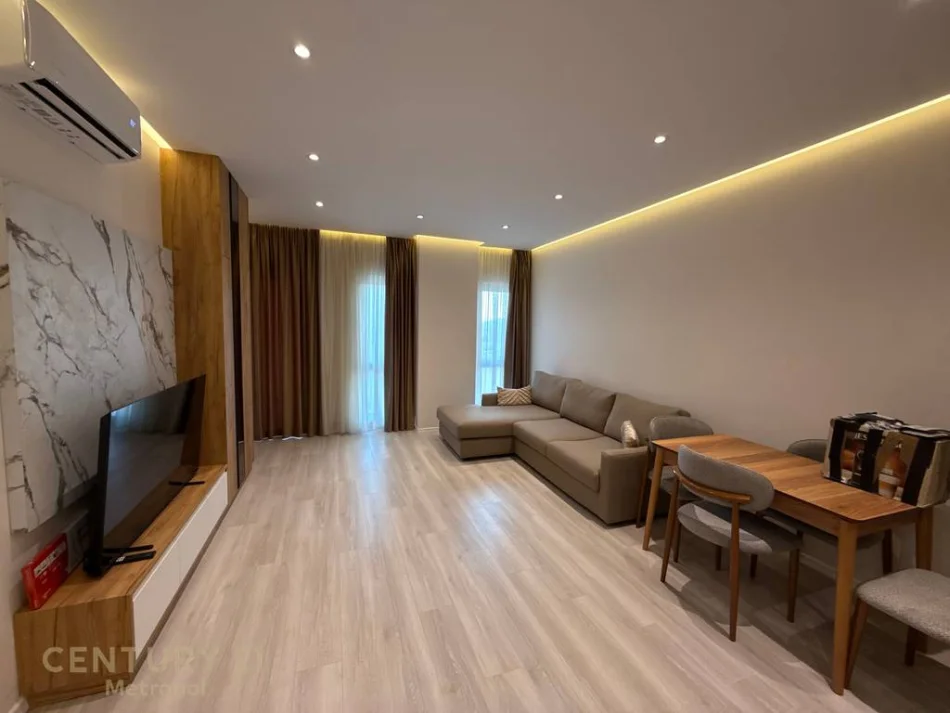 Tirane, jepet me qera apartament 1+1 Kati 9, 71 m² 700 € (Zogu i Zi Metropol146433)